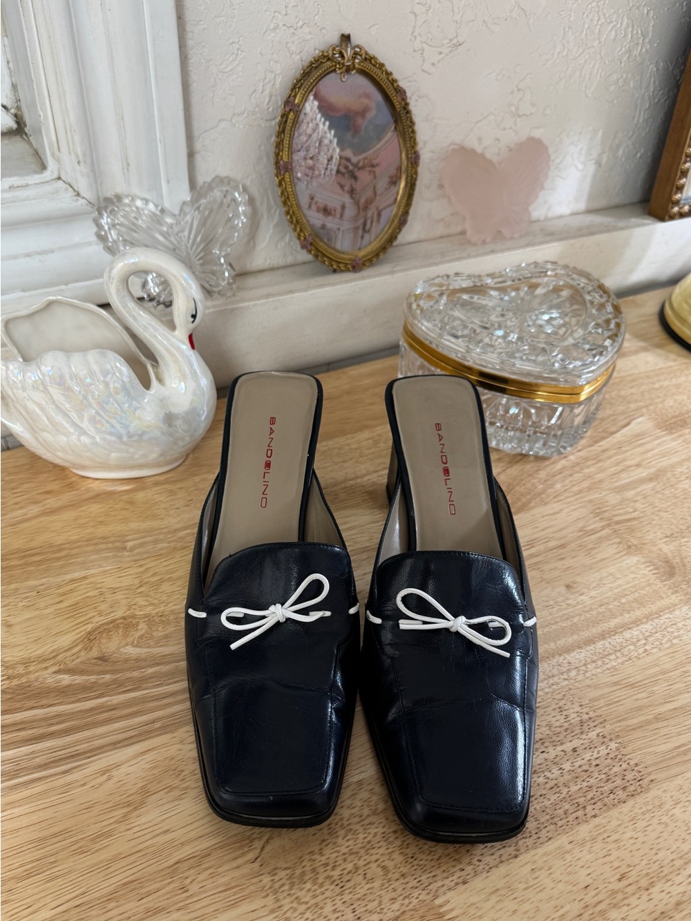 Bandolino Y2K Kitten Heel Mules Size 8.5 | Navy Square Toe Bow Slides Pumps - Picture 2 of 12